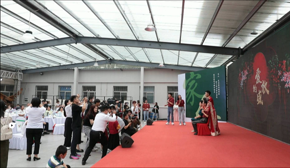 GLOBALink | A special wedding for HIV-positive couple on anti-discrimination day