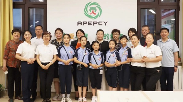 President Zhang Yinjun Attends the third Educational Achievements Exhibition at Sun Valley (Huaxia) School